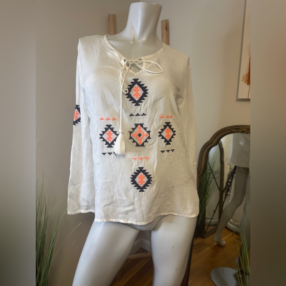 La p'tite etoile Embroidered White Boho Top Medium